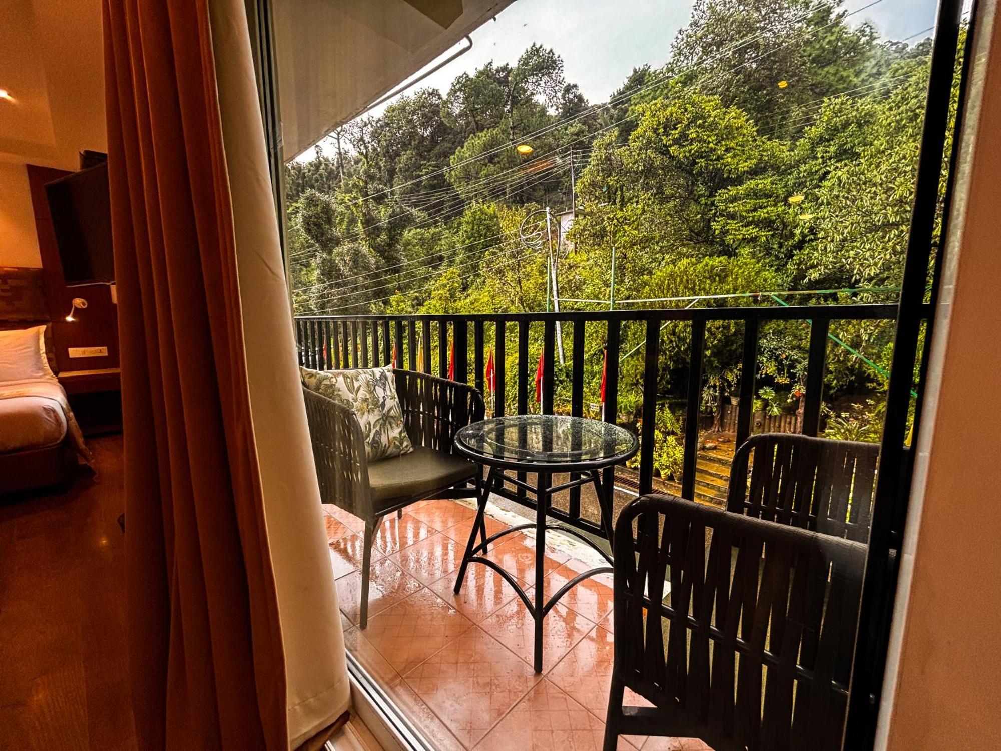 Asia Spa Resort Dharamshala Bilik gambar